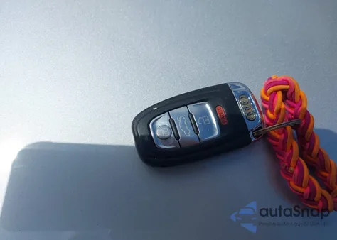 2010 Audi Q5 3.2 Premium z USA, uszkodzony, nr VIN WA1LKAFP6AA027033